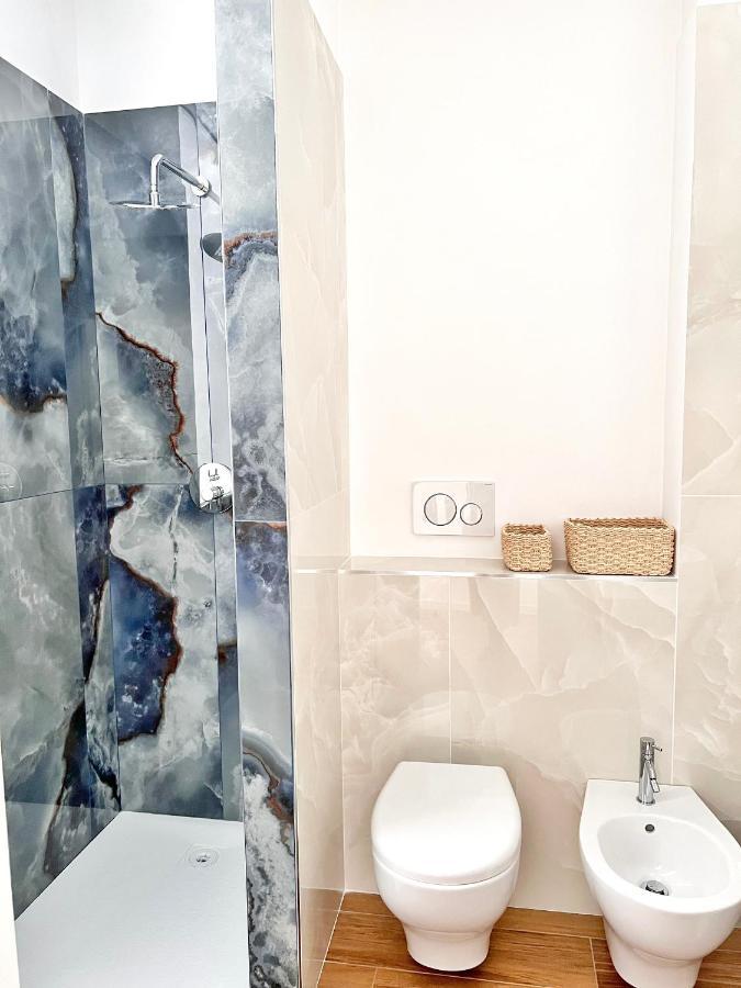 Finella Charming Rooms Bari Eksteriør billede