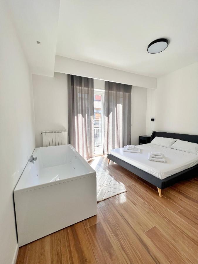 Finella Charming Rooms Bari Eksteriør billede