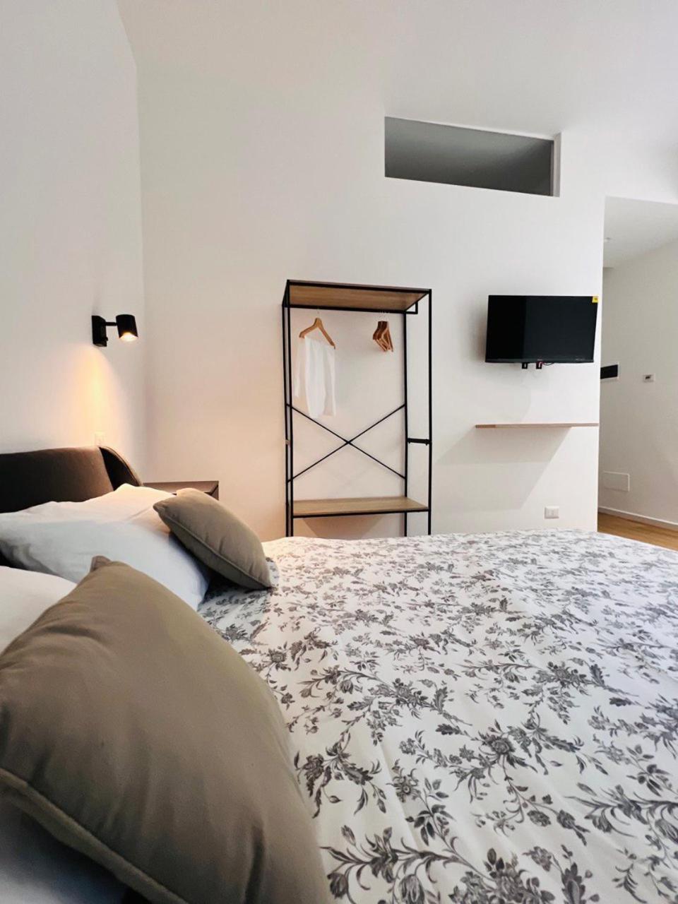 Finella Charming Rooms Bari Eksteriør billede
