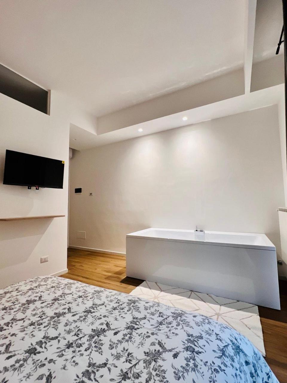 Finella Charming Rooms Bari Eksteriør billede