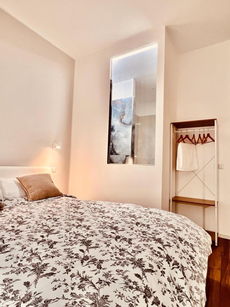 Finella Charming Rooms Bari Eksteriør billede
